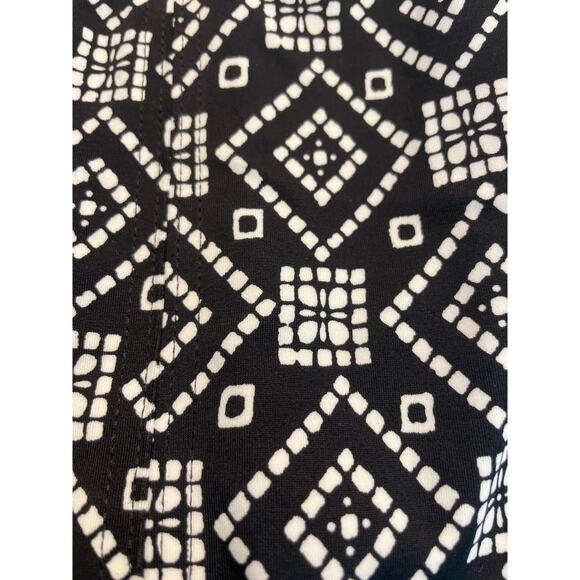 Land's End Swim Skirt black and white geo print size 14 - Picture 6 of 8